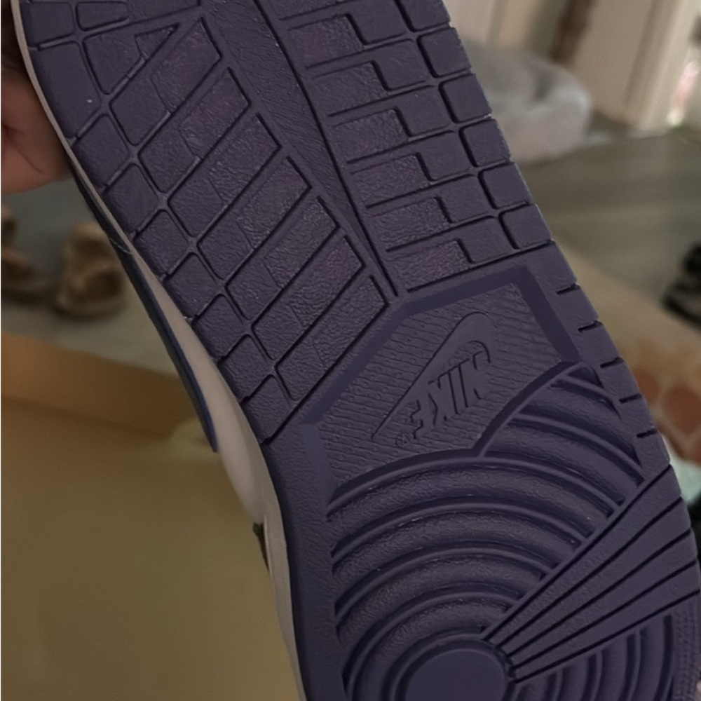 Air Jordan 1 Mid Sneakers